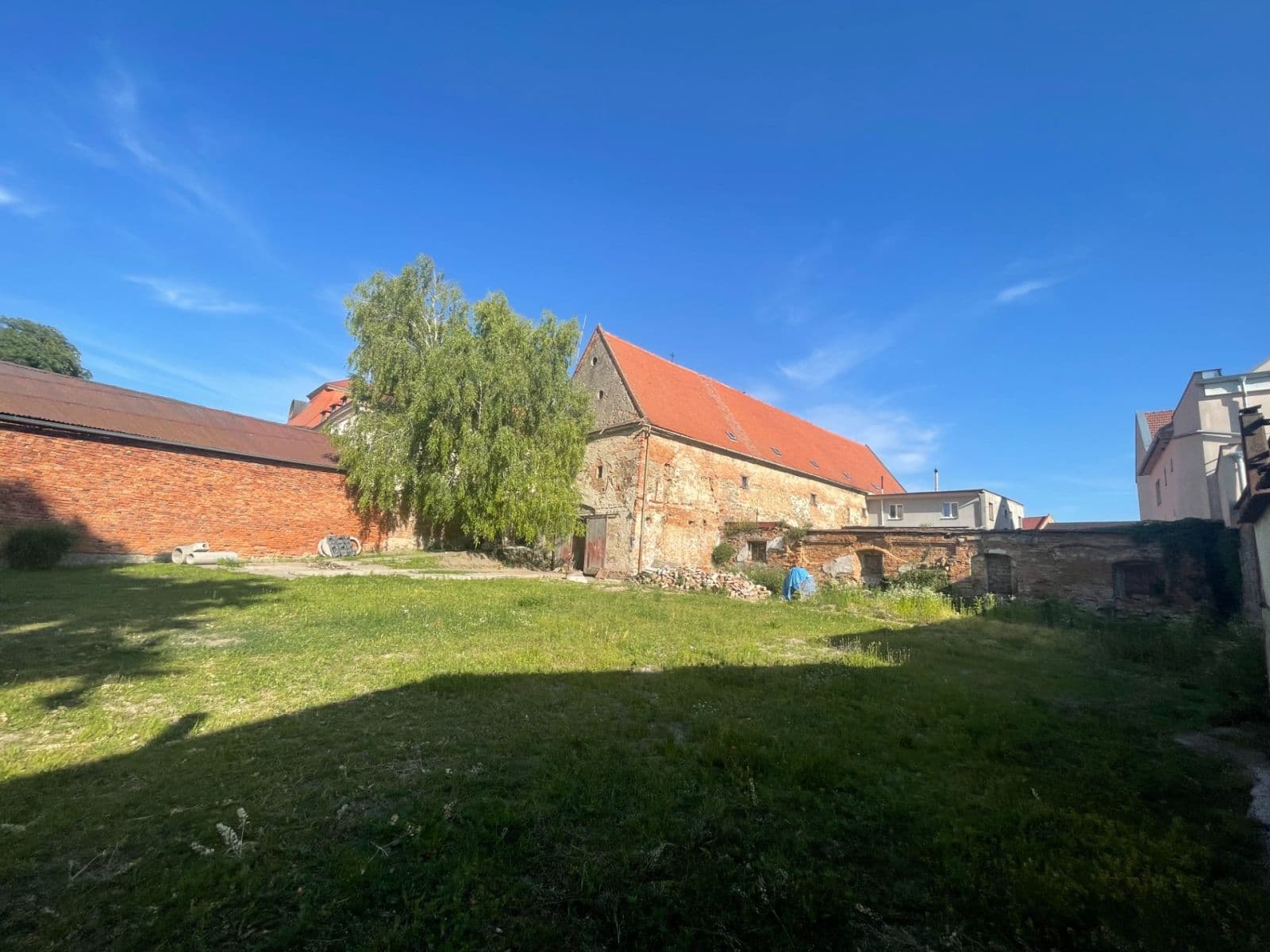 Predaj domu 360 m², pozemek 1.800 m², nám. děk. Františka Kvapila, Nezamyslice, Olomoucký kraj Predaj domu 360 m², pozemek 1.800 m², nám. děk. Františka Kvapila, Nezamyslice, Olomoucký kraj