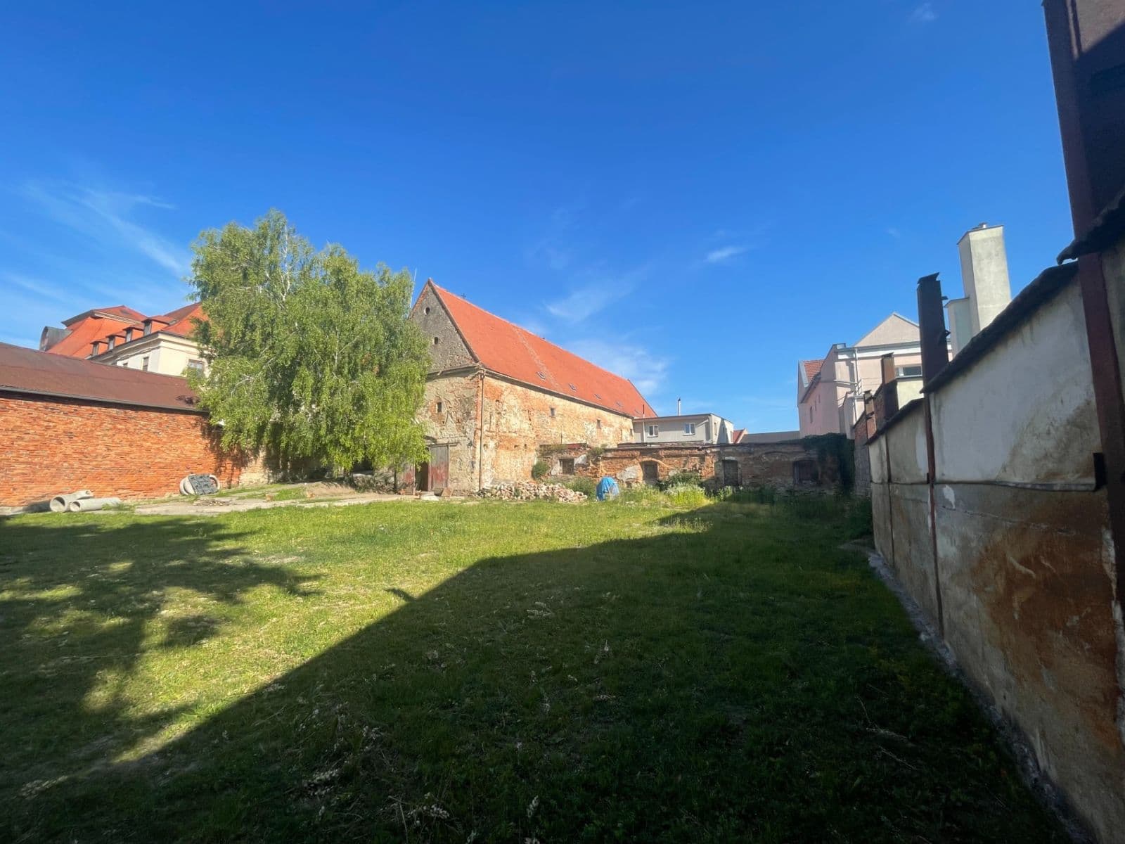 Predaj domu 360 m², pozemek 1.800 m², nám. děk. Františka Kvapila, Nezamyslice, Olomoucký kraj Predaj domu 360 m², pozemek 1.800 m², nám. děk. Františka Kvapila, Nezamyslice, Olomoucký kraj