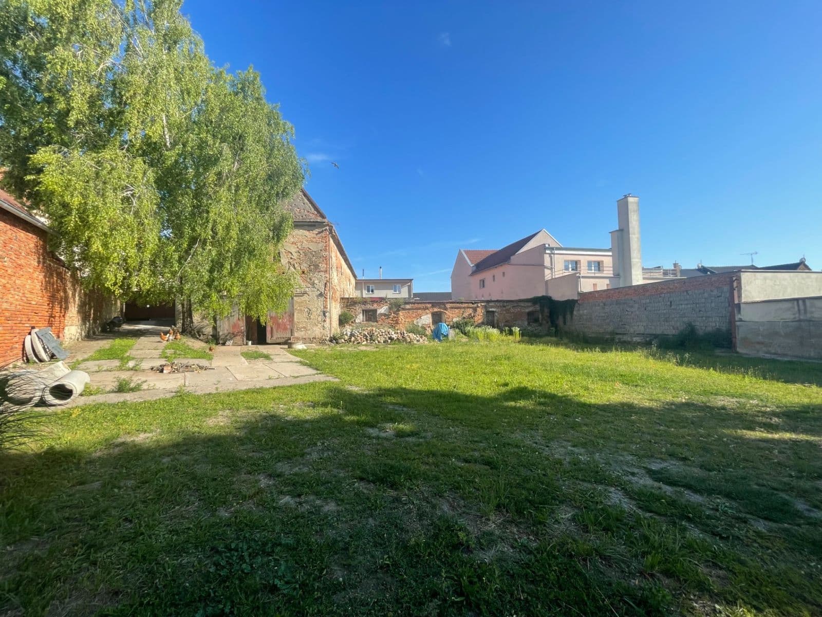 Predaj domu 360 m², pozemek 1.800 m², nám. děk. Františka Kvapila, Nezamyslice, Olomoucký kraj Predaj domu 360 m², pozemek 1.800 m², nám. děk. Františka Kvapila, Nezamyslice, Olomoucký kraj