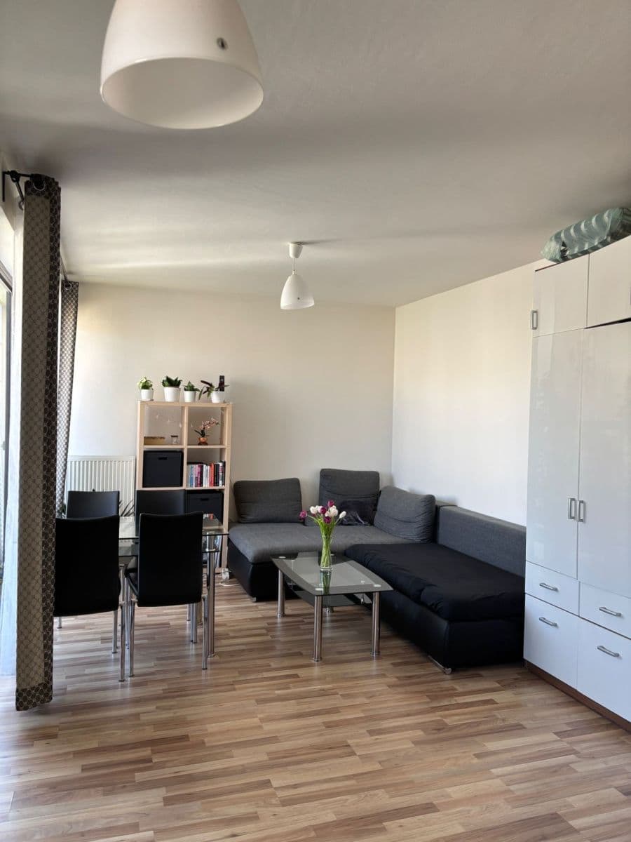 Prenájom bytu 2-izbový 59 m², Hálův statek, Praha, Praha Prenájom bytu 2-izbový 59 m², Hálův statek, Praha, Praha