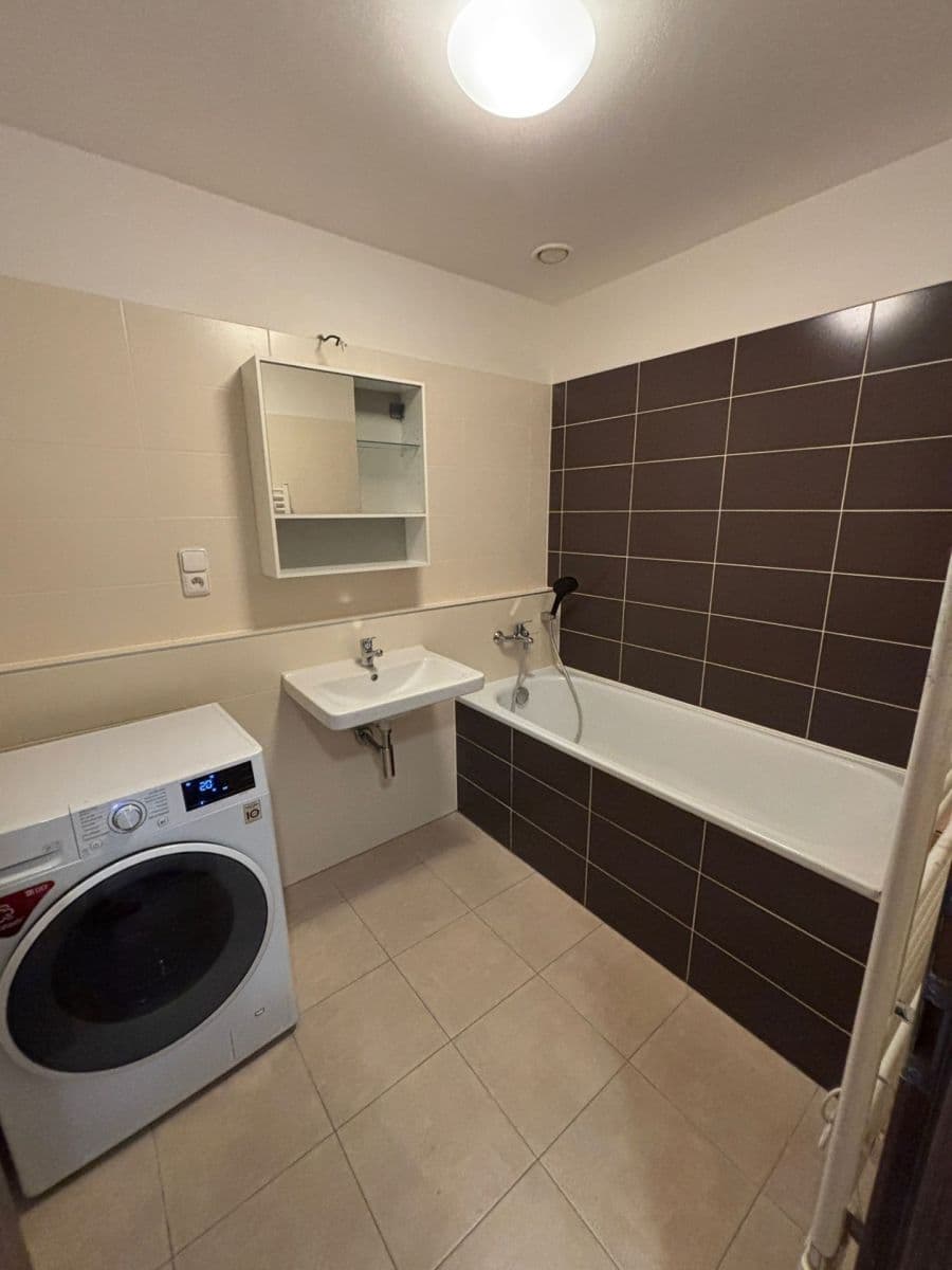 Prenájom bytu 2-izbový 59 m², Hálův statek, Praha, Praha Prenájom bytu 2-izbový 59 m², Hálův statek, Praha, Praha