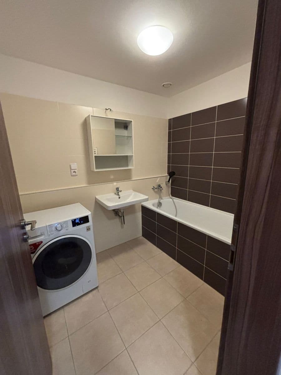 Prenájom bytu 2-izbový 59 m², Hálův statek, Praha, Praha Prenájom bytu 2-izbový 59 m², Hálův statek, Praha, Praha