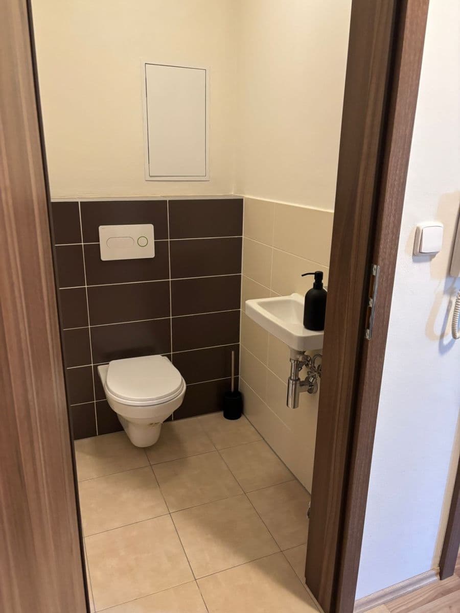 Prenájom bytu 2-izbový 59 m², Hálův statek, Praha, Praha Prenájom bytu 2-izbový 59 m², Hálův statek, Praha, Praha