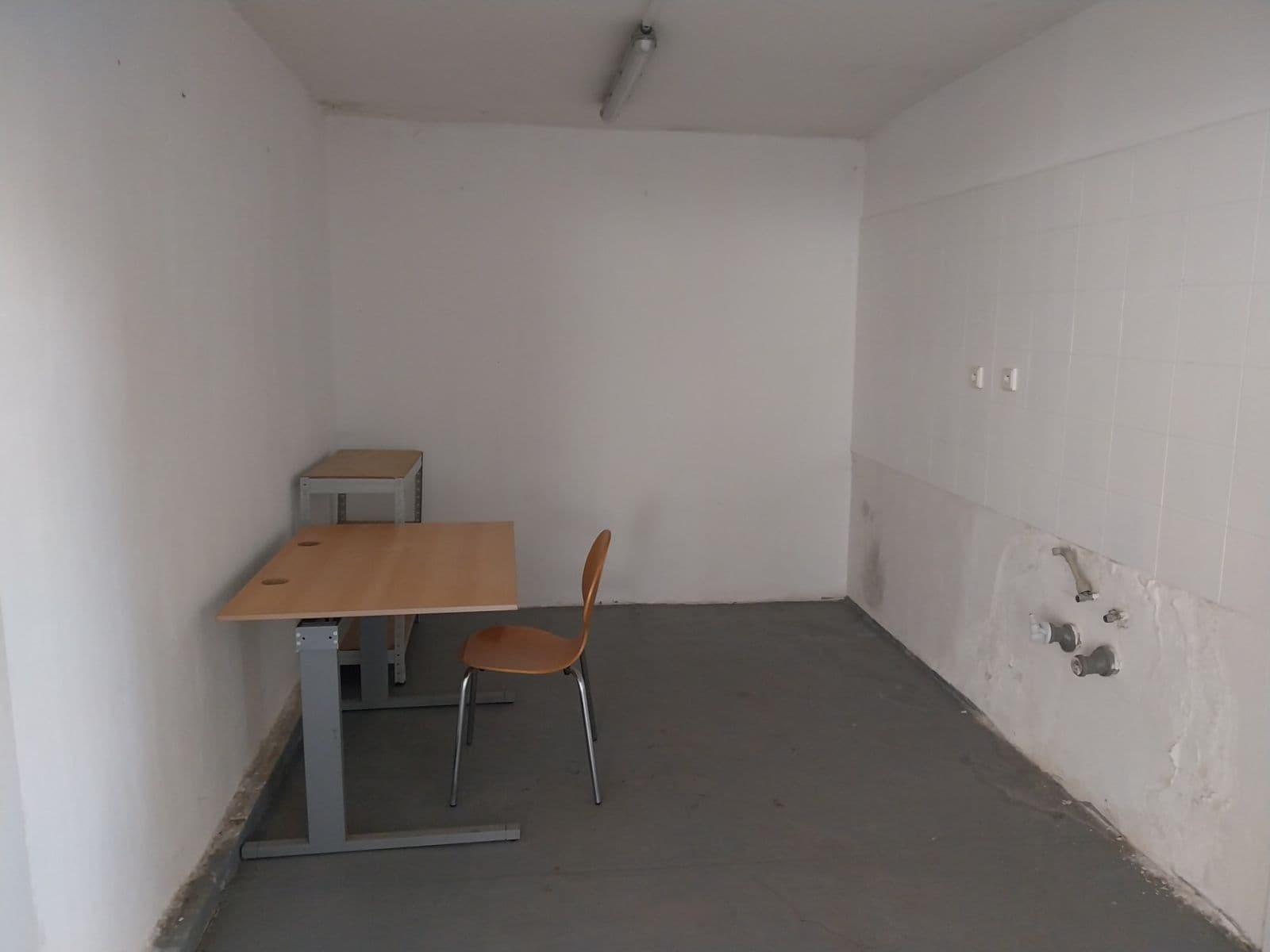 Prenájom nebytového priestoru 95 m², Slivenecká, Praha, Praha Prenájom nebytového priestoru 95 m², Slivenecká, Praha, Praha