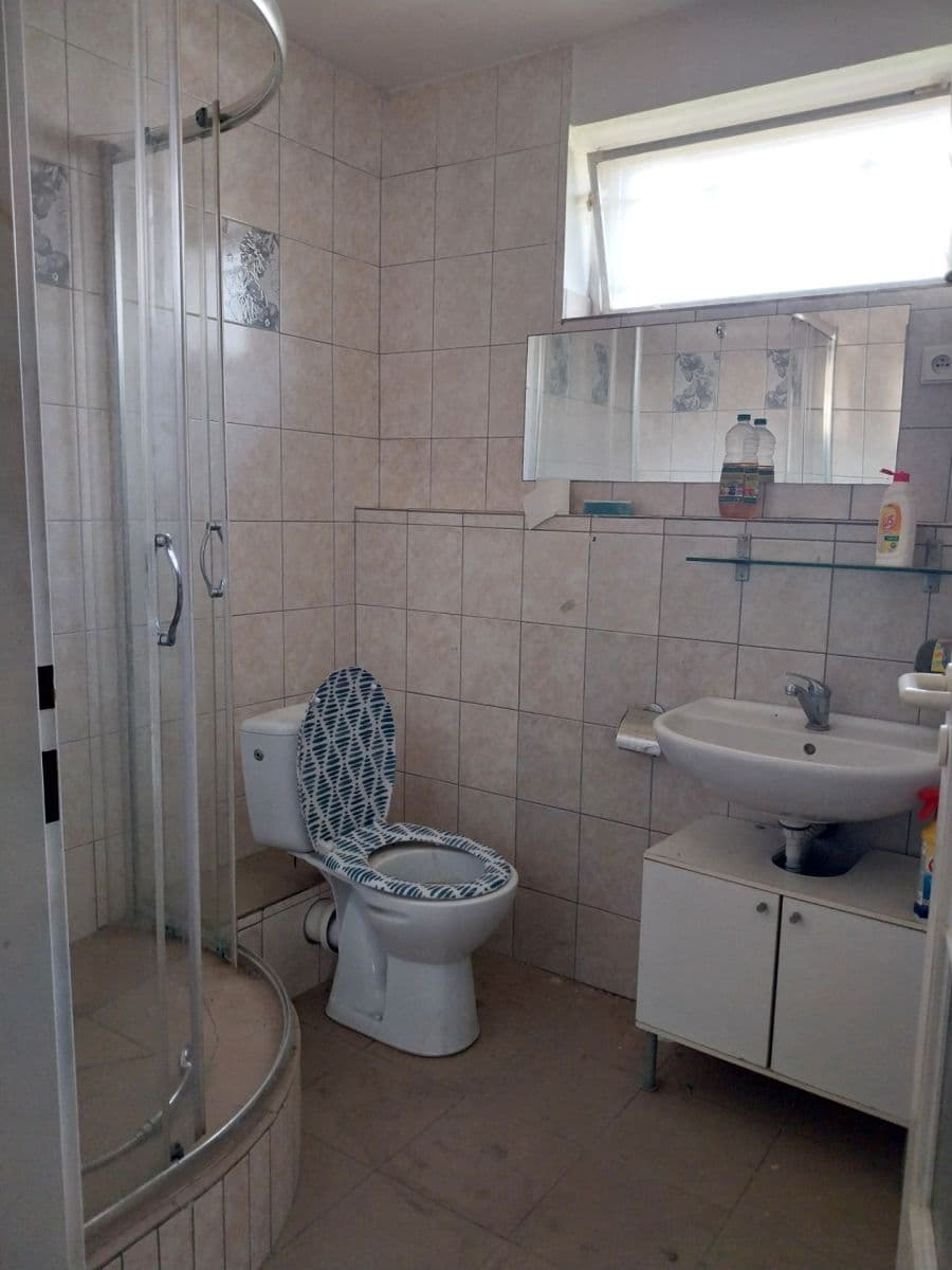Prenájom nebytového priestoru 95 m², Slivenecká, Praha, Praha Prenájom nebytového priestoru 95 m², Slivenecká, Praha, Praha