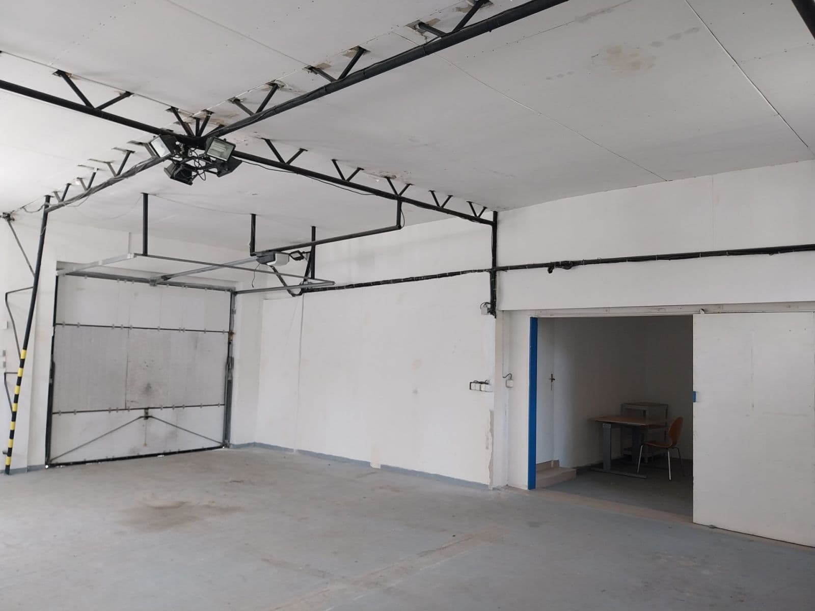 Prenájom nebytového priestoru 95 m², Slivenecká, Praha, Praha Prenájom nebytového priestoru 95 m², Slivenecká, Praha, Praha