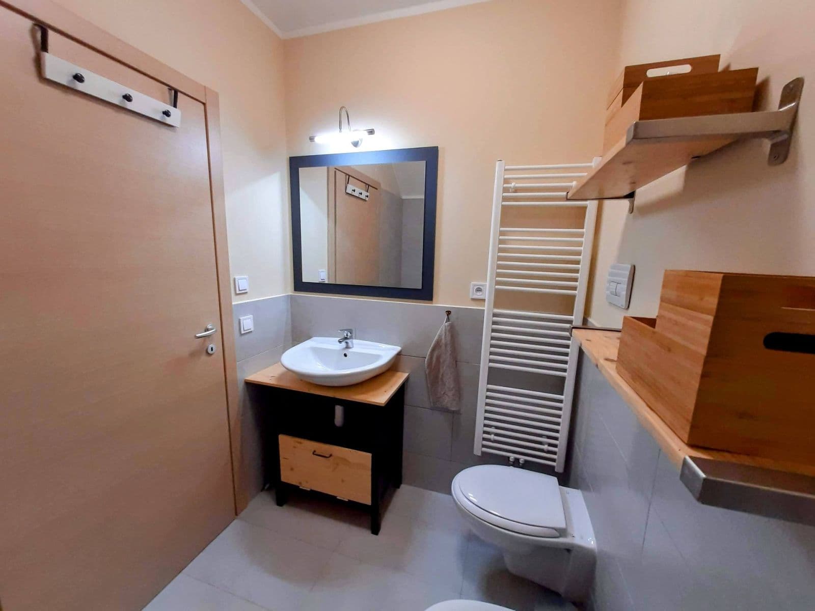 Prenájom bytu 3-izbový 84 m², Mečislavova, Praha, Praha Prenájom bytu 3-izbový 84 m², Mečislavova, Praha, Praha