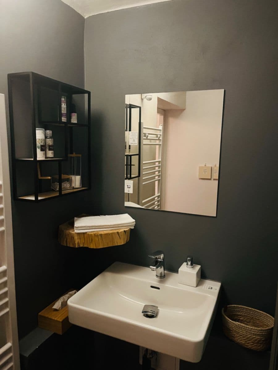Prenájom nebytového priestoru 27 m², Konojedská, Praha, Praha Prenájom nebytového priestoru 27 m², Konojedská, Praha, Praha