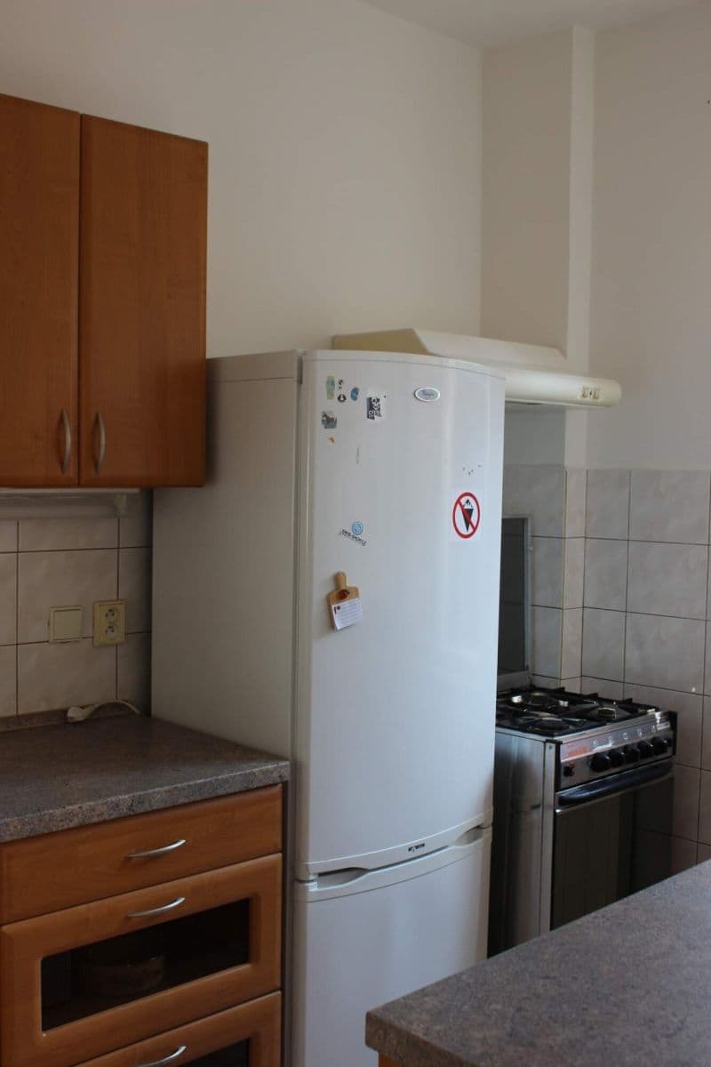 Prenájom bytu 14 m², Štefánikova, Zlín, Zlínský kraj Prenájom bytu 14 m², Štefánikova, Zlín, Zlínský kraj