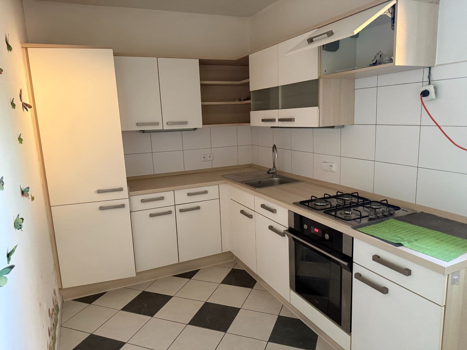 Prenájom domu 96 m², pozemek 250 m², Hlavní, Hlohovec, Jihomoravský kraj Prenájom domu 96 m², pozemek 250 m², Hlavní, Hlohovec, Jihomoravský kraj