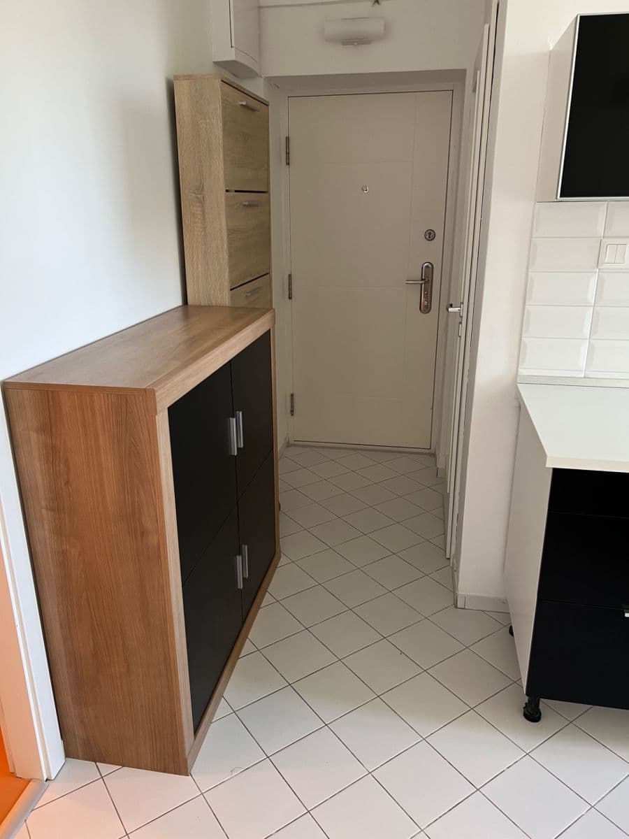 Prenájom bytu 3-izbový 65 m², Ružová dolina, Ružinov, Bratislavský kraj Prenájom bytu 3-izbový 65 m², Ružová dolina, Ružinov, Bratislavský kraj