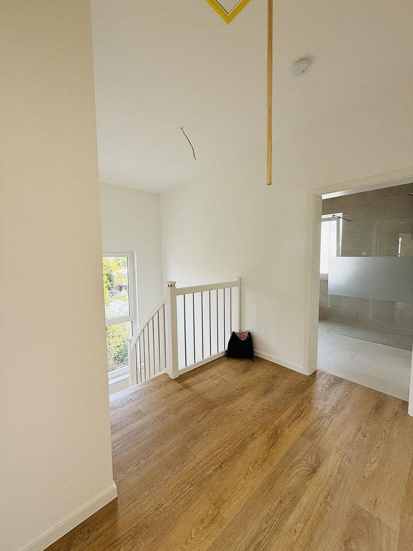 Prenájom domu 154 m², pozemek 430 m², Berlin, Berlín Prenájom domu 154 m², pozemek 430 m², Berlin, Berlín
