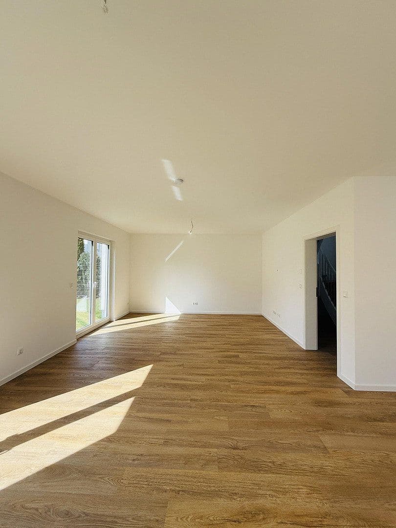Prenájom domu 154 m², pozemek 430 m², Berlin, Berlín Prenájom domu 154 m², pozemek 430 m², Berlin, Berlín