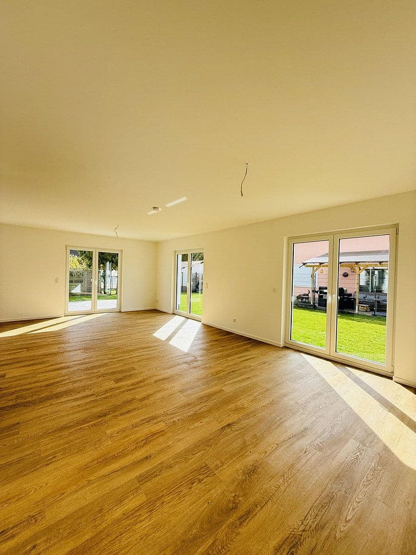 Prenájom domu 154 m², pozemek 430 m², Berlin, Berlín Prenájom domu 154 m², pozemek 430 m², Berlin, Berlín