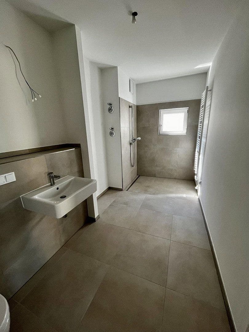 Prenájom bytu 4-izbový 115 m², Alte Str. 6, Frechen, Severné Porýnie - Westfálsko Prenájom bytu 4-izbový 115 m², Alte Str. 6, Frechen, Severné Porýnie - Westfálsko