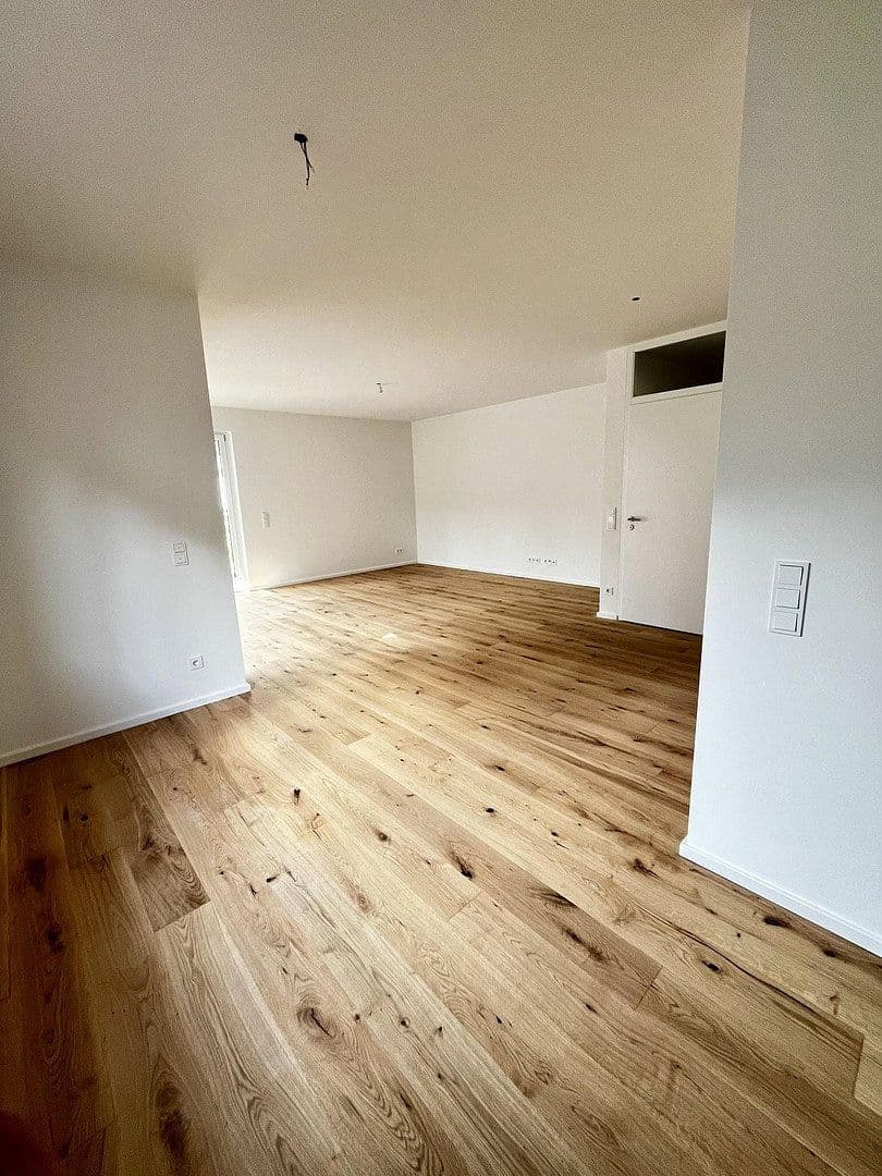 Prenájom bytu 4-izbový 116 m², Alte Str. 16, Frechen, Severné Porýnie - Westfálsko Prenájom bytu 4-izbový 116 m², Alte Str. 16, Frechen, Severné Porýnie - Westfálsko