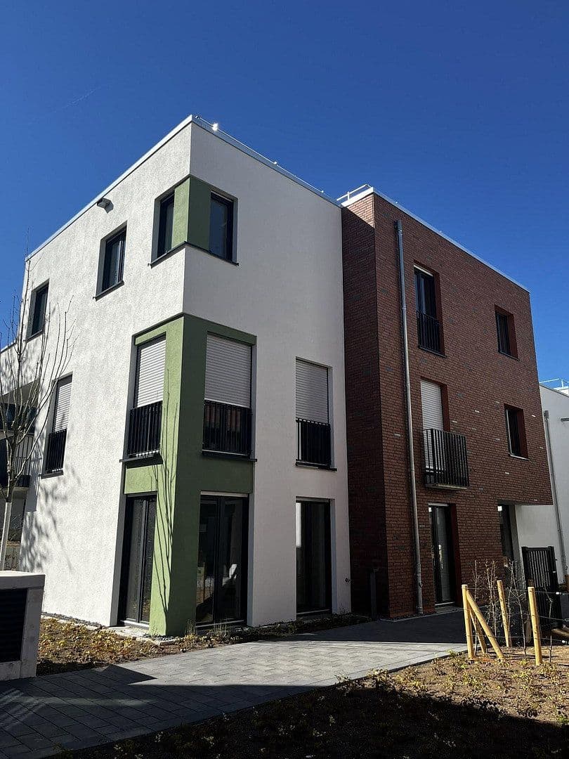 Prenájom bytu 4-izbový 116 m², Alte Str. 16, Frechen, Severné Porýnie - Westfálsko Prenájom bytu 4-izbový 116 m², Alte Str. 16, Frechen, Severné Porýnie - Westfálsko