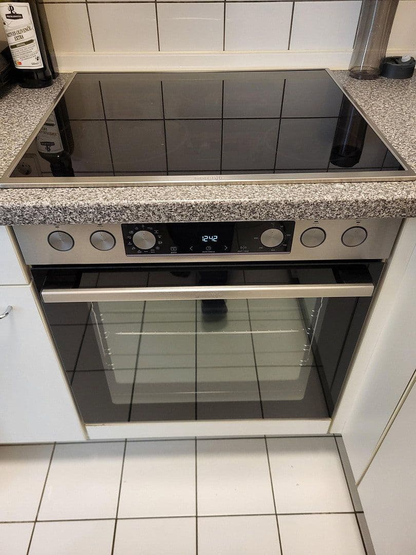 Prenájom bytu 2-izbový 42 m², Wiener Straße 132, Dresden, Sasko Prenájom bytu 2-izbový 42 m², Wiener Straße 132, Dresden, Sasko