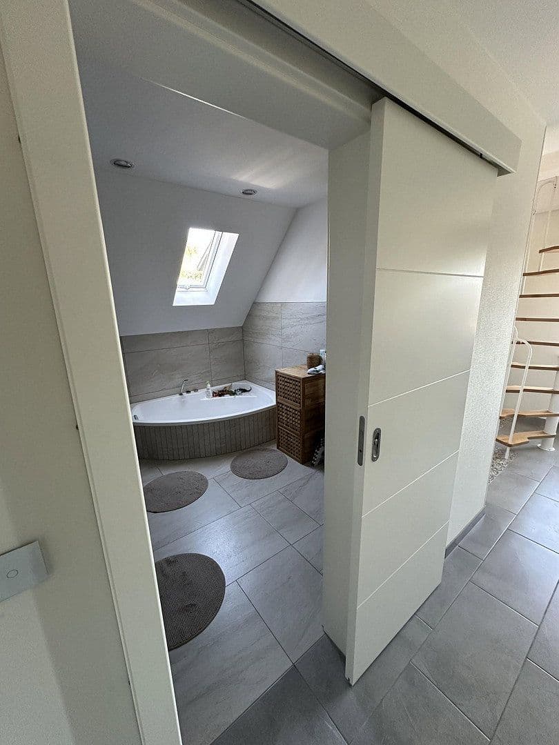Predaj domu 240 m², pozemek 600 m², Bergneustadt, Severné Porýnie - Westfálsko Predaj domu 240 m², pozemek 600 m², Bergneustadt, Severné Porýnie - Westfálsko
