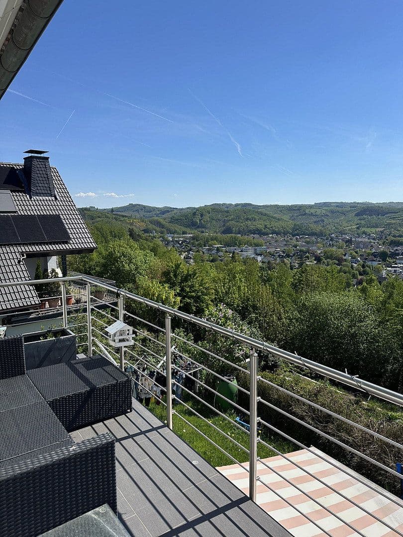 Predaj domu 240 m², pozemek 600 m², Bergneustadt, Severné Porýnie - Westfálsko Predaj domu 240 m², pozemek 600 m², Bergneustadt, Severné Porýnie - Westfálsko