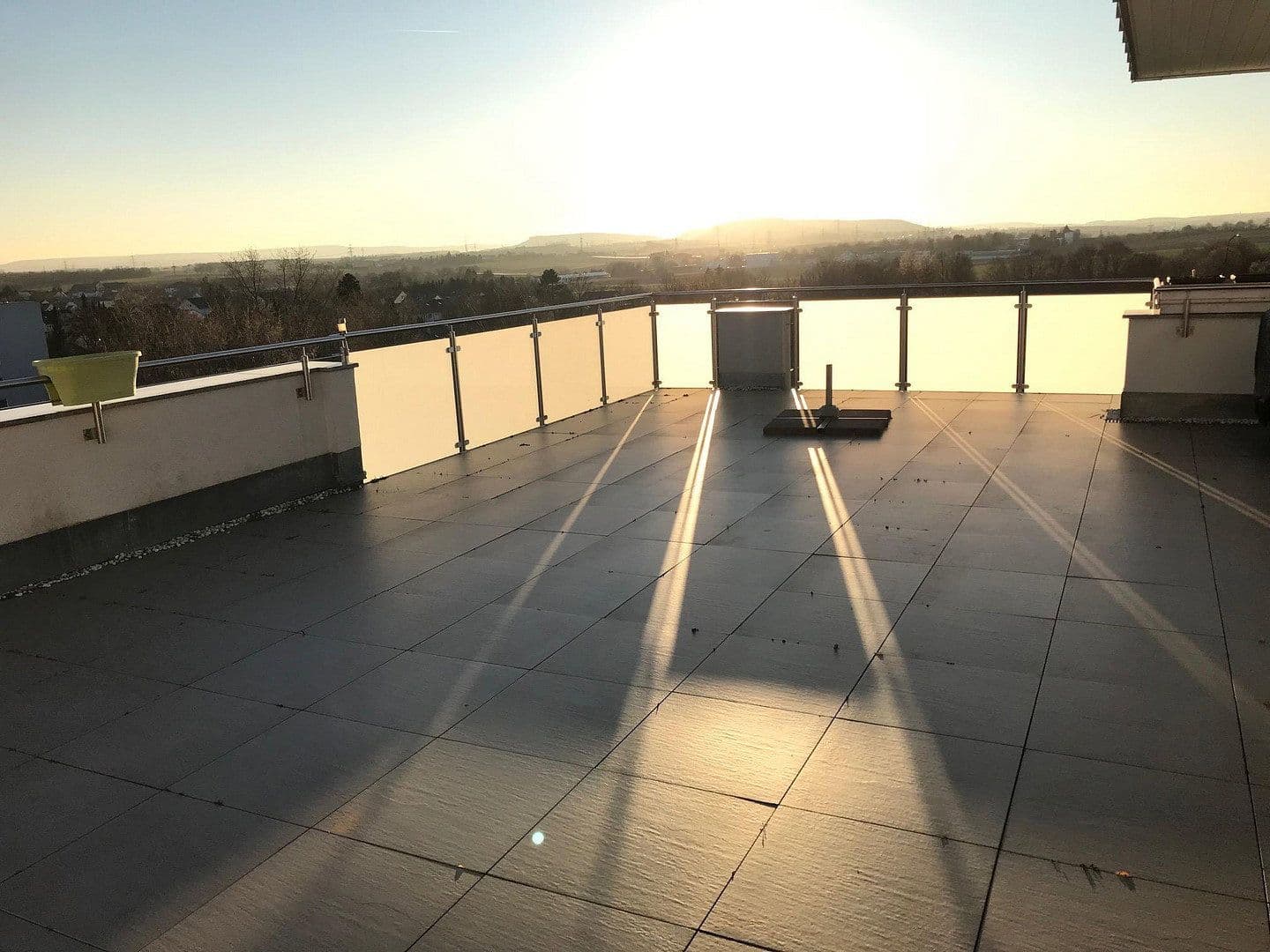 Prenájom bytu 4-izbový 140 m², Pfaffenhofener Straße 10, Heilbronn-Böckingen, Bádensko-Wurttembersko Prenájom bytu 4-izbový 140 m², Pfaffenhofener Straße 10, Heilbronn-Böckingen, Bádensko-Wurttembersko
