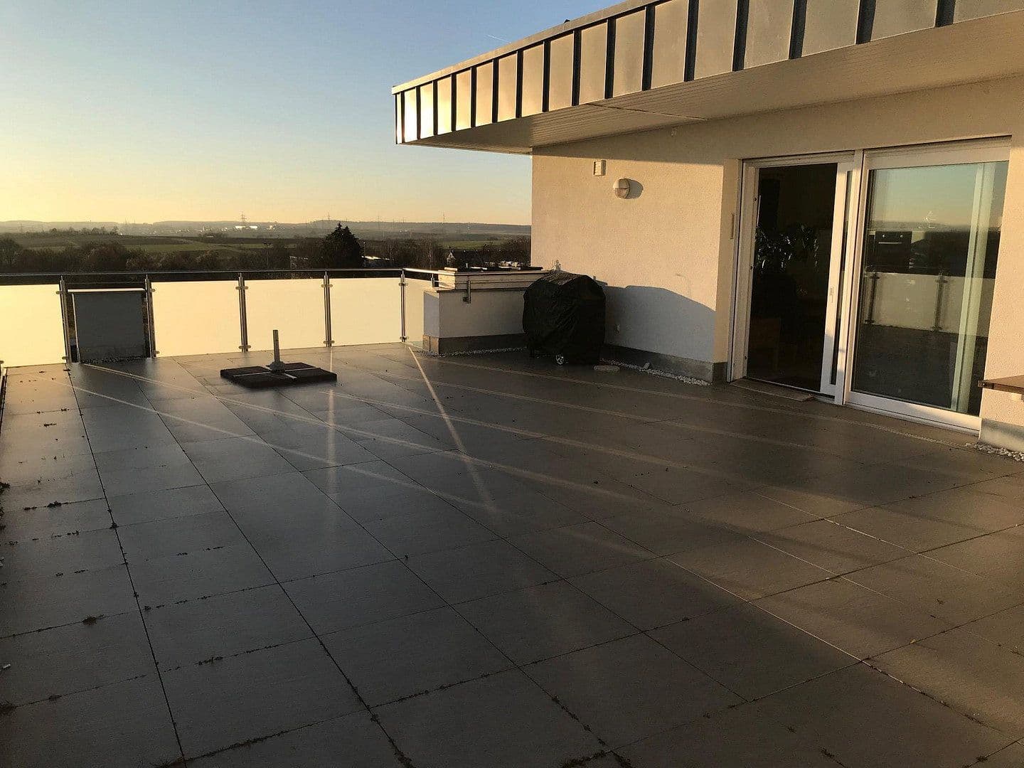 Prenájom bytu 4-izbový 140 m², Pfaffenhofener Straße 10, Heilbronn-Böckingen, Bádensko-Wurttembersko Prenájom bytu 4-izbový 140 m², Pfaffenhofener Straße 10, Heilbronn-Böckingen, Bádensko-Wurttembersko