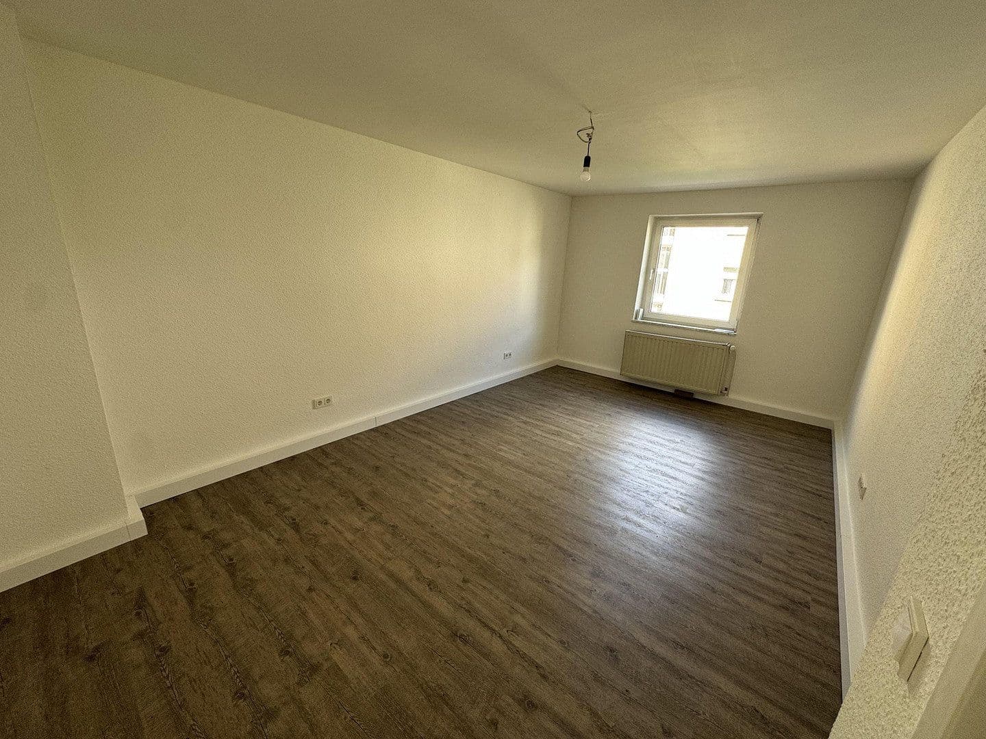 Prenájom bytu 1-izbový 40 m², Worms, Porýnie-Falcko Prenájom bytu 1-izbový 40 m², Worms, Porýnie-Falcko