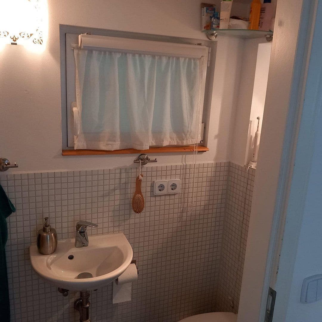 Predaj domu 35 m², pozemek 368 m², Bergstraße, Berlin, Berlín Predaj domu 35 m², pozemek 368 m², Bergstraße, Berlin, Berlín