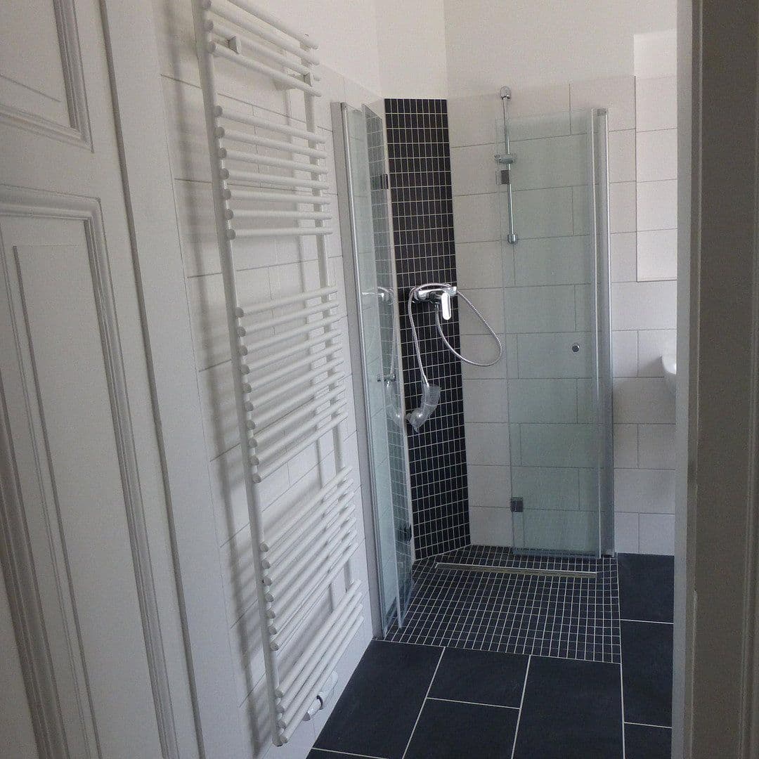 Prenájom bytu 2-izbový 98 m², Offenbach, Hesensko Prenájom bytu 2-izbový 98 m², Offenbach, Hesensko