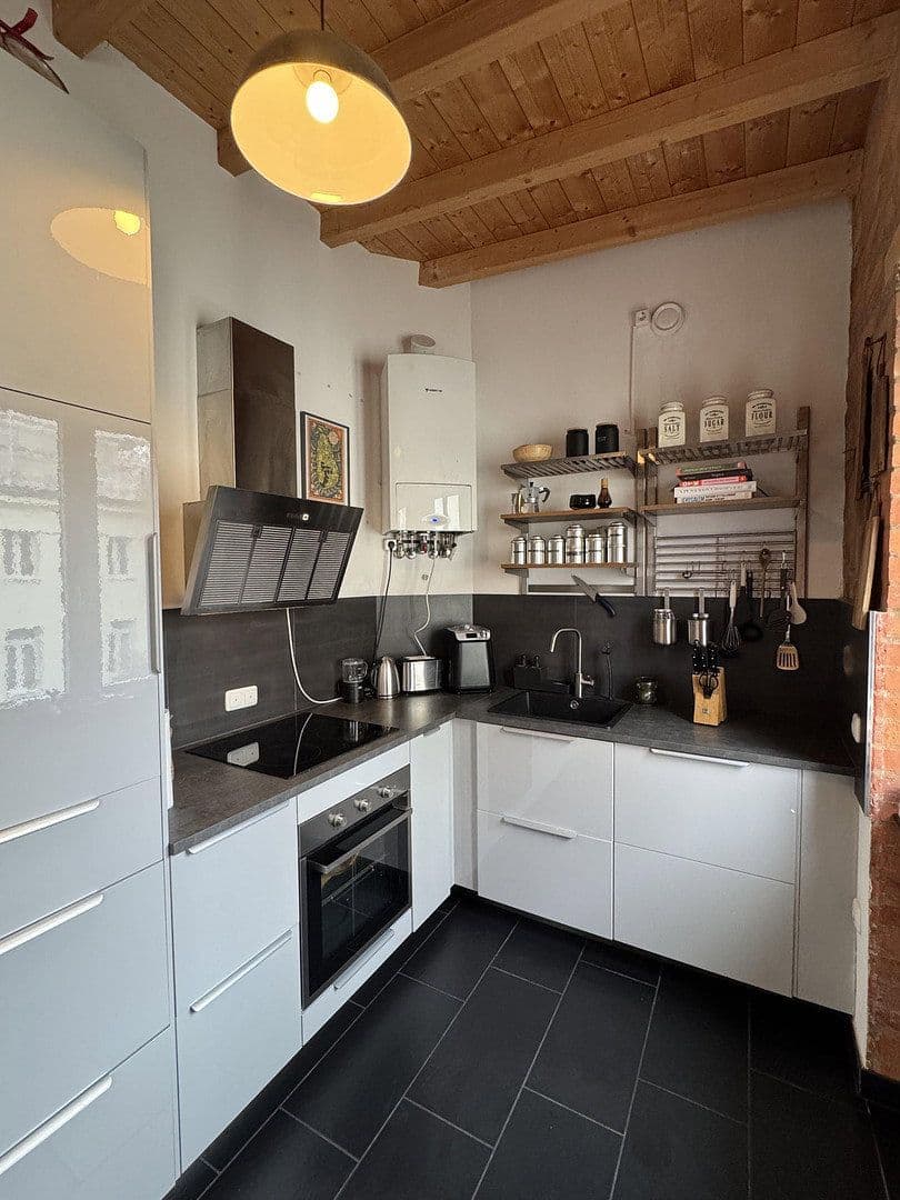 Prenájom bytu 2-izbový 98 m², Offenbach, Hesensko Prenájom bytu 2-izbový 98 m², Offenbach, Hesensko