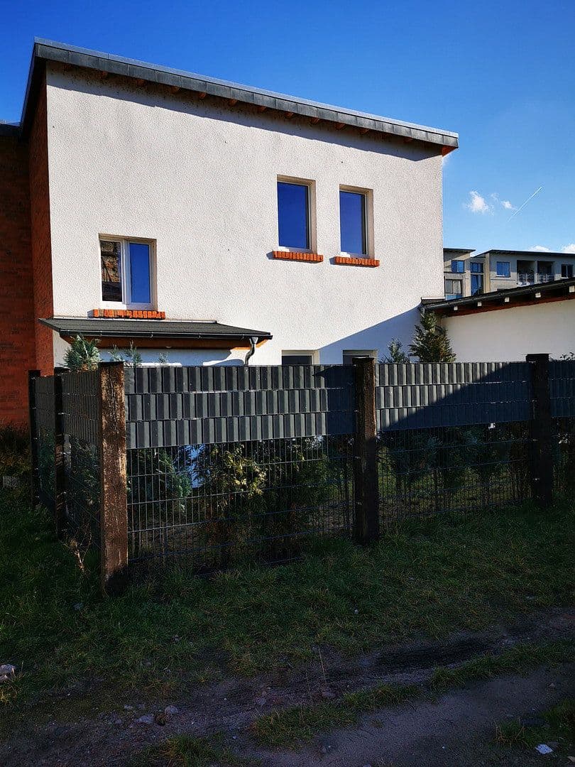 Prenájom bytu 2-izbový 98 m², Offenbach, Hesensko Prenájom bytu 2-izbový 98 m², Offenbach, Hesensko