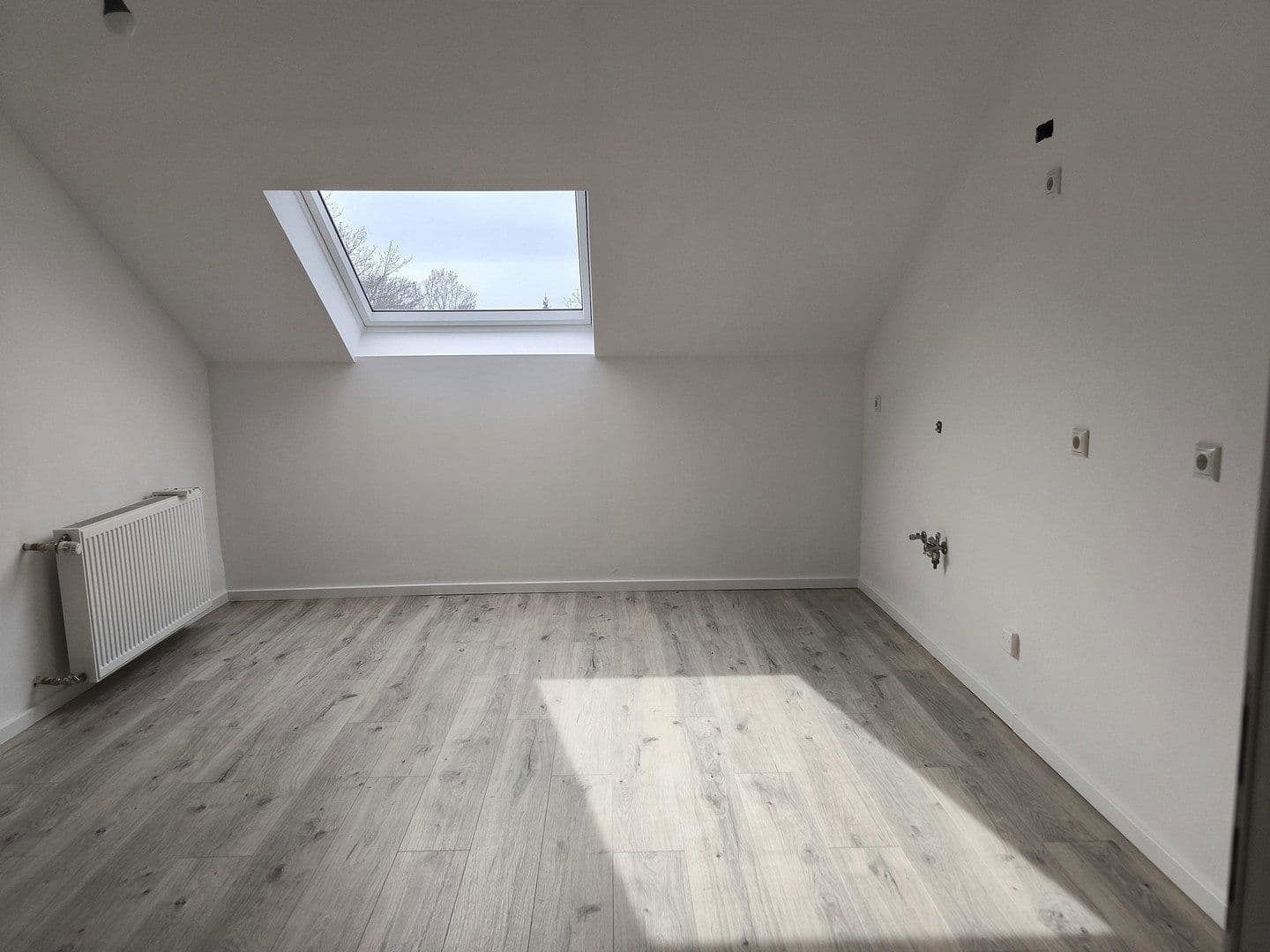 Predaj domu 325 m², pozemek 849 m², Dasing, Bavorsko Predaj domu 325 m², pozemek 849 m², Dasing, Bavorsko