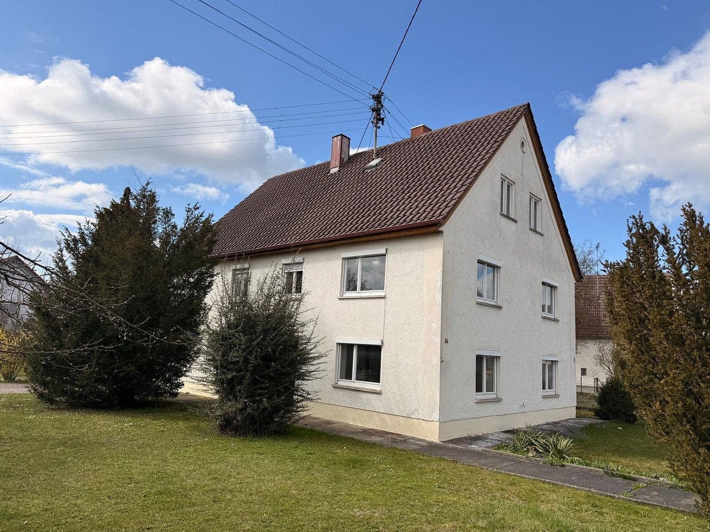 Predaj domu 120 m², pozemek 743 m², Dorfstr.56, Neu-Ulm, Bavorsko Predaj domu 120 m², pozemek 743 m², Dorfstr.56, Neu-Ulm, Bavorsko