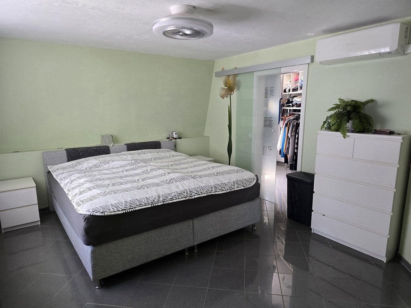 Predaj domu 310 m², pozemek 743 m², Rodenbach, Hesensko Predaj domu 310 m², pozemek 743 m², Rodenbach, Hesensko