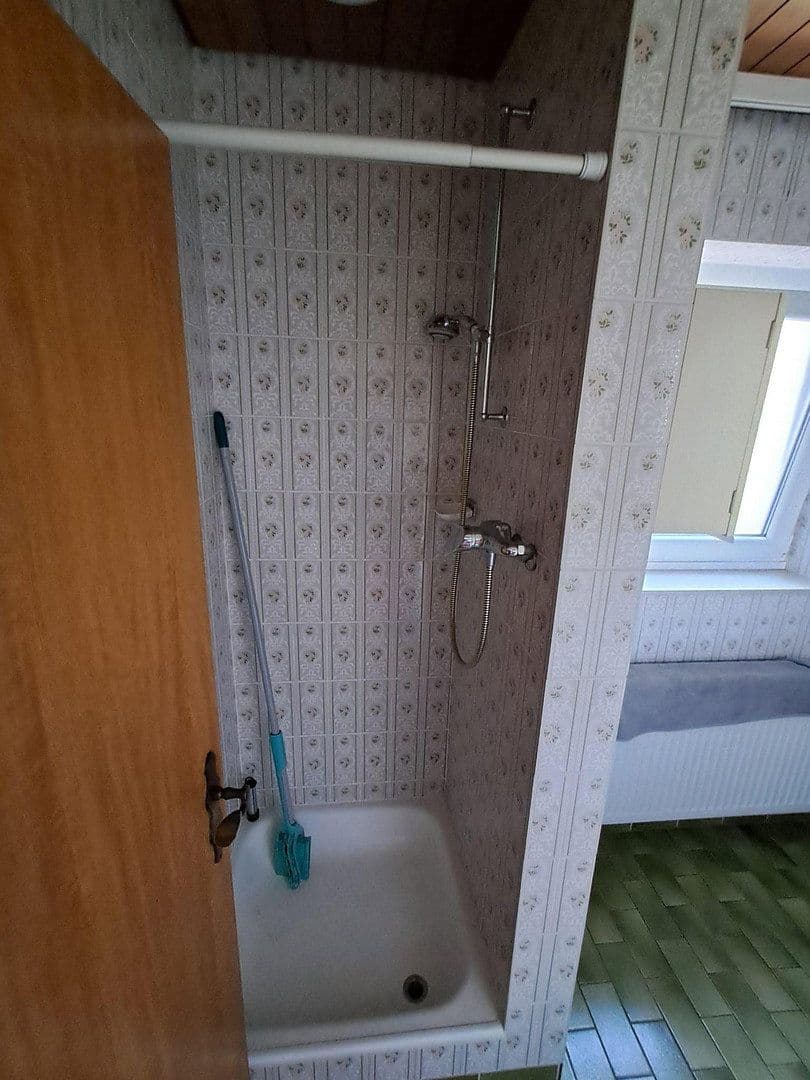 Predaj domu 120 m², pozemek 560 m², Leipheimer Straße 89, Neu-Ulm, Bavorsko Predaj domu 120 m², pozemek 560 m², Leipheimer Straße 89, Neu-Ulm, Bavorsko