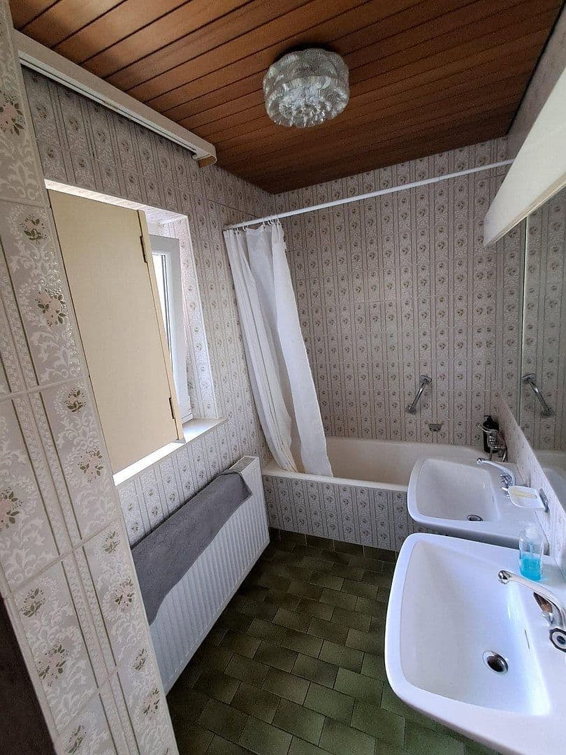 Predaj domu 120 m², pozemek 560 m², Leipheimer Straße 89, Neu-Ulm, Bavorsko Predaj domu 120 m², pozemek 560 m², Leipheimer Straße 89, Neu-Ulm, Bavorsko