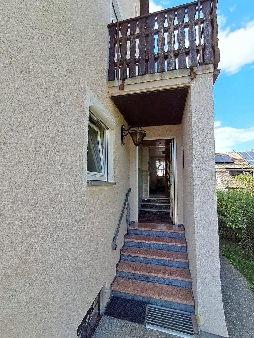 Predaj domu 120 m², pozemek 560 m², Leipheimer Straße 89, Neu-Ulm, Bavorsko Predaj domu 120 m², pozemek 560 m², Leipheimer Straße 89, Neu-Ulm, Bavorsko