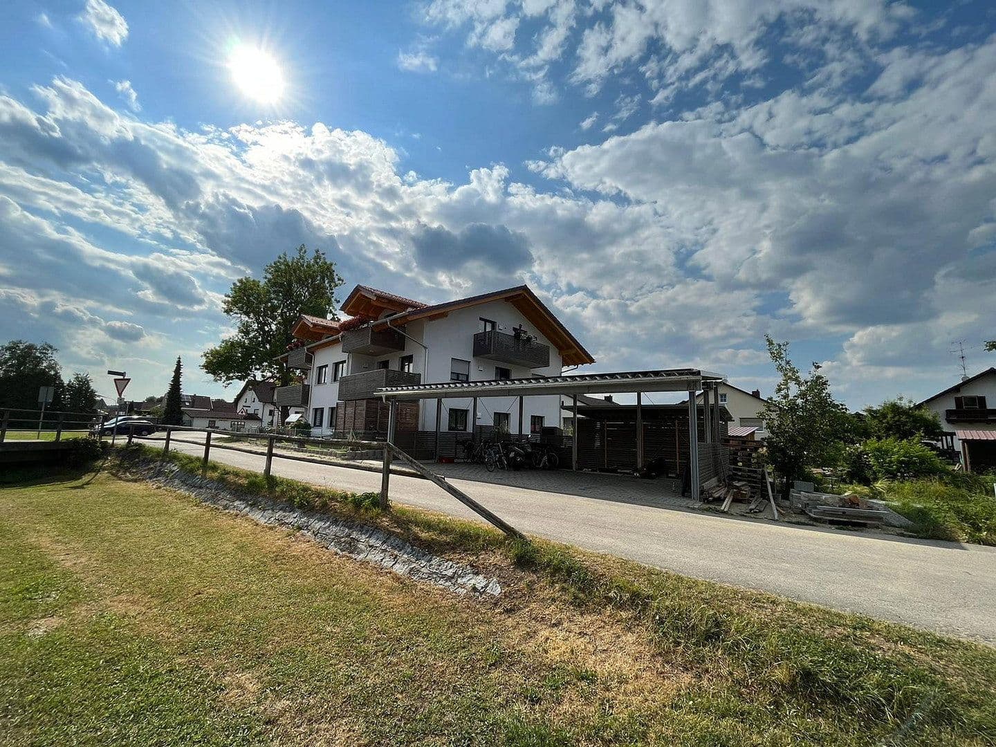 Prenájom bytu 3-izbový 78 m², Schloßstraße 11, Aham, Bavorsko Prenájom bytu 3-izbový 78 m², Schloßstraße 11, Aham, Bavorsko