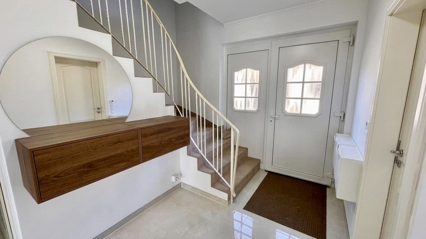 Predaj domu 140 m², pozemek 306 m², Achim, Dolné Sasko Predaj domu 140 m², pozemek 306 m², Achim, Dolné Sasko