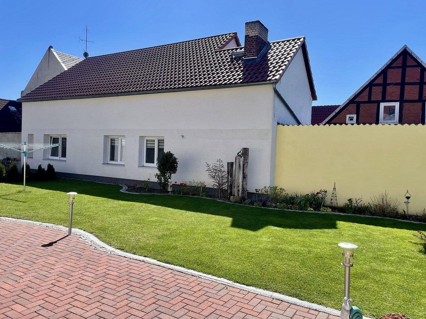 Predaj domu 100 m², pozemek 2.700 m², Holzhausener-Dorfstraße 30, Bismark (Altmark), Sasko-Anhaltsko Predaj domu 100 m², pozemek 2.700 m², Holzhausener-Dorfstraße 30, Bismark (Altmark), Sasko-Anhaltsko