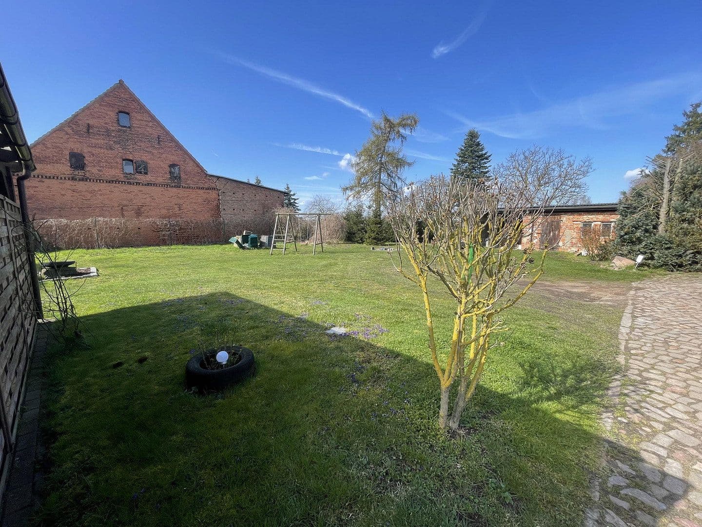 Predaj domu 100 m², pozemek 2.700 m², Holzhausener-Dorfstraße 30, Bismark (Altmark), Sasko-Anhaltsko Predaj domu 100 m², pozemek 2.700 m², Holzhausener-Dorfstraße 30, Bismark (Altmark), Sasko-Anhaltsko