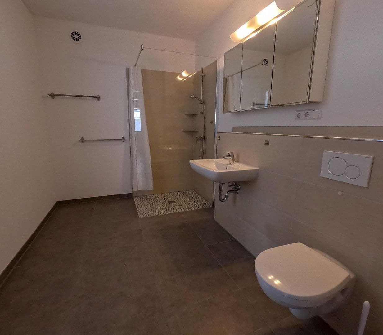 Predaj domu 268 m², pozemek 785 m², Hilpoltstein, Bavorsko Predaj domu 268 m², pozemek 785 m², Hilpoltstein, Bavorsko