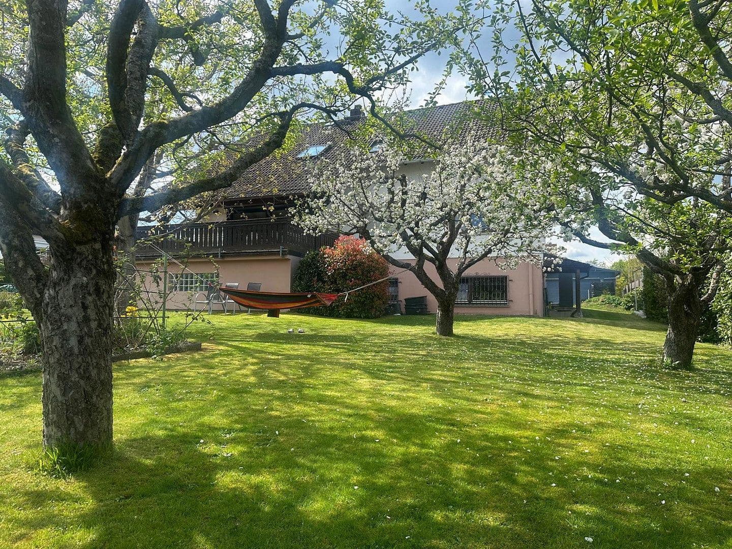 Prenájom bytu 5-izbový 166 m², Neu-Anspach, Hesensko Prenájom bytu 5-izbový 166 m², Neu-Anspach, Hesensko