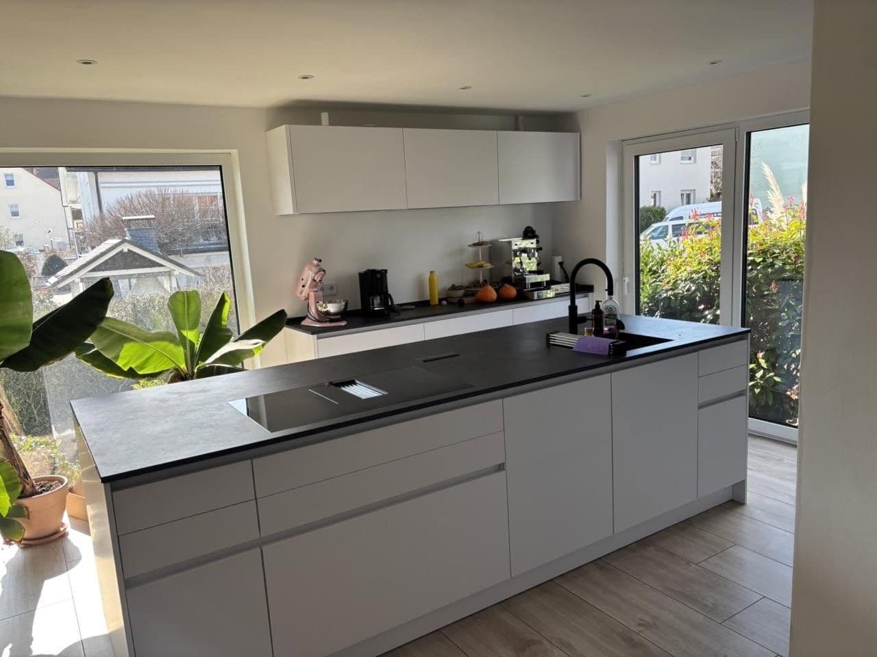 Prenájom bytu 5-izbový 166 m², Neu-Anspach, Hesensko Prenájom bytu 5-izbový 166 m², Neu-Anspach, Hesensko