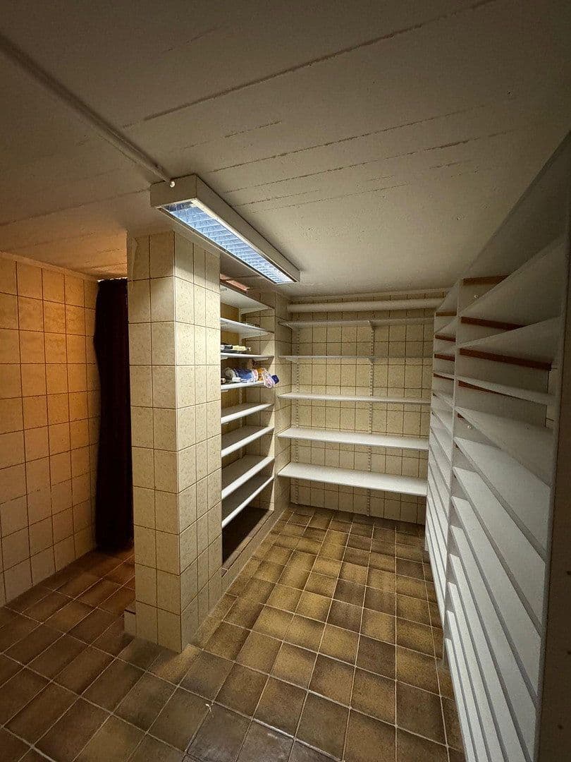 Prenájom domu 120 m², pozemek 306 m², Oberhausen, Severné Porýnie - Westfálsko Prenájom domu 120 m², pozemek 306 m², Oberhausen, Severné Porýnie - Westfálsko