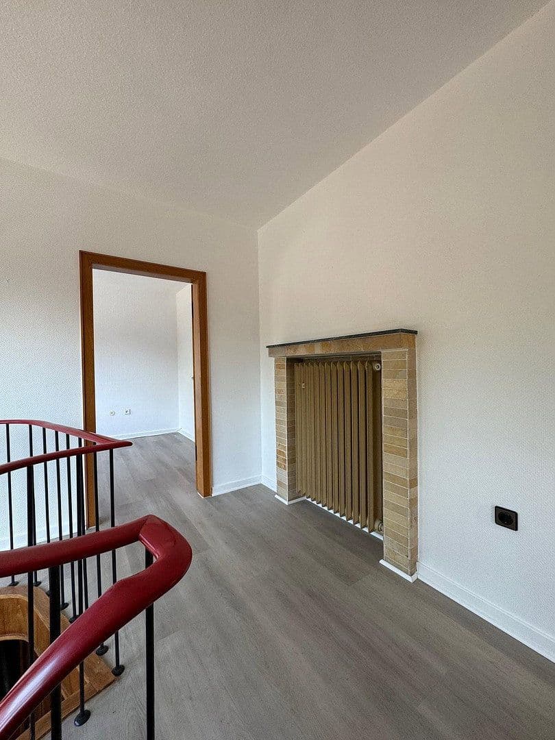 Prenájom domu 120 m², pozemek 306 m², Oberhausen, Severné Porýnie - Westfálsko Prenájom domu 120 m², pozemek 306 m², Oberhausen, Severné Porýnie - Westfálsko