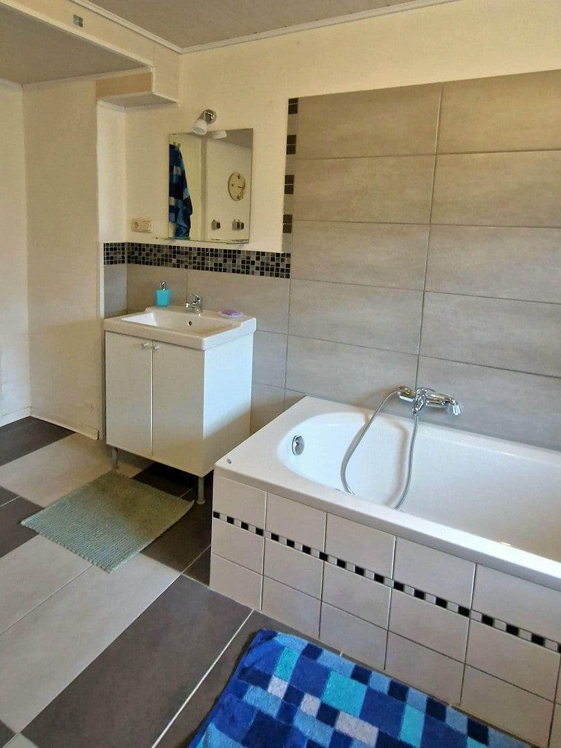 Predaj domu 130 m², pozemek 370 m², Zum Rodachtal 28, Schwarzenbach am Wald, Bavorsko Predaj domu 130 m², pozemek 370 m², Zum Rodachtal 28, Schwarzenbach am Wald, Bavorsko