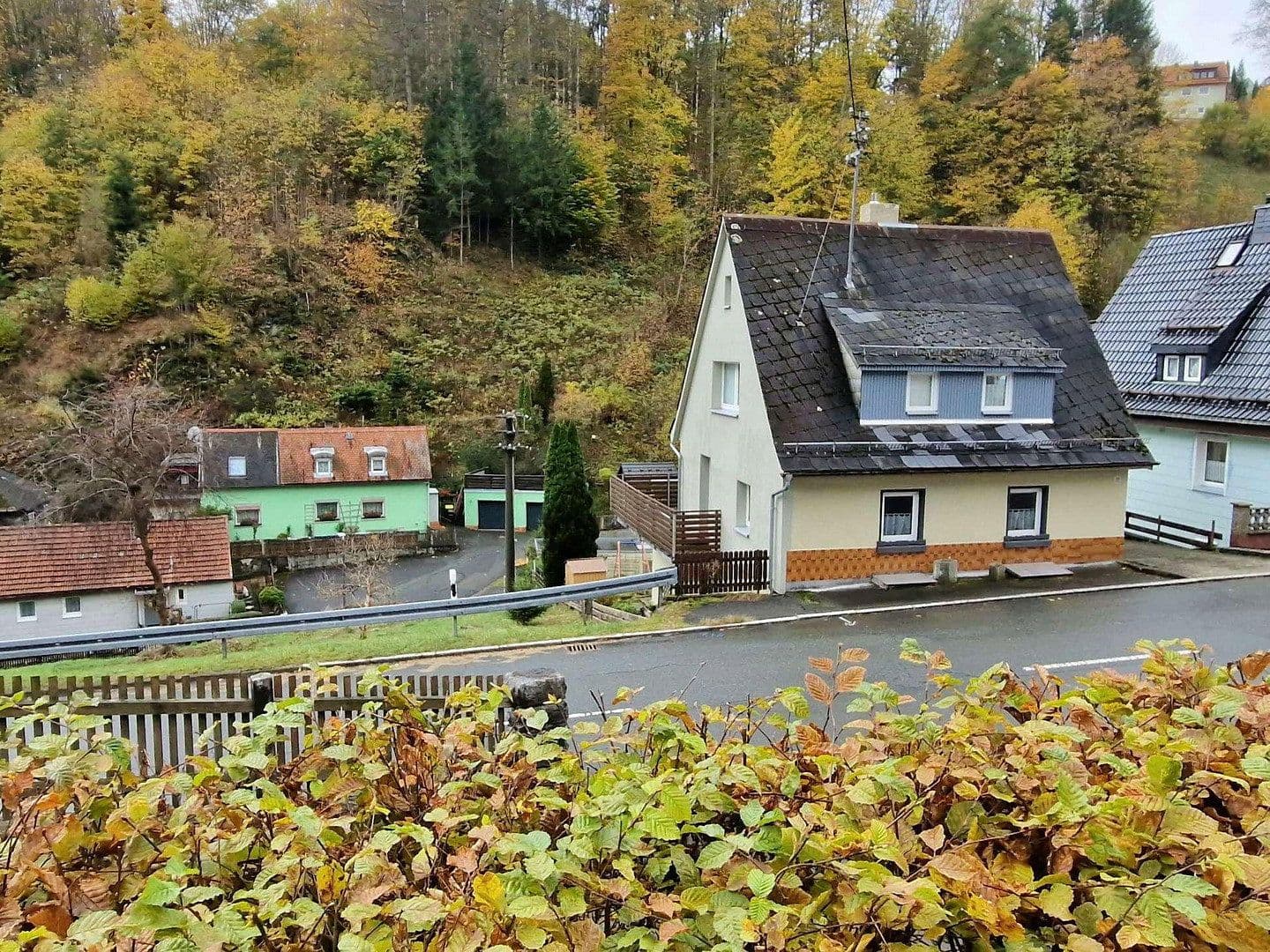 Predaj domu 130 m², pozemek 370 m², Zum Rodachtal 28, Schwarzenbach am Wald, Bavorsko Predaj domu 130 m², pozemek 370 m², Zum Rodachtal 28, Schwarzenbach am Wald, Bavorsko