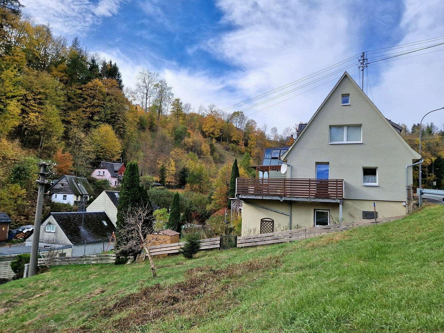 Predaj domu 130 m², pozemek 370 m², Zum Rodachtal 28, Schwarzenbach am Wald, Bavorsko Predaj domu 130 m², pozemek 370 m², Zum Rodachtal 28, Schwarzenbach am Wald, Bavorsko