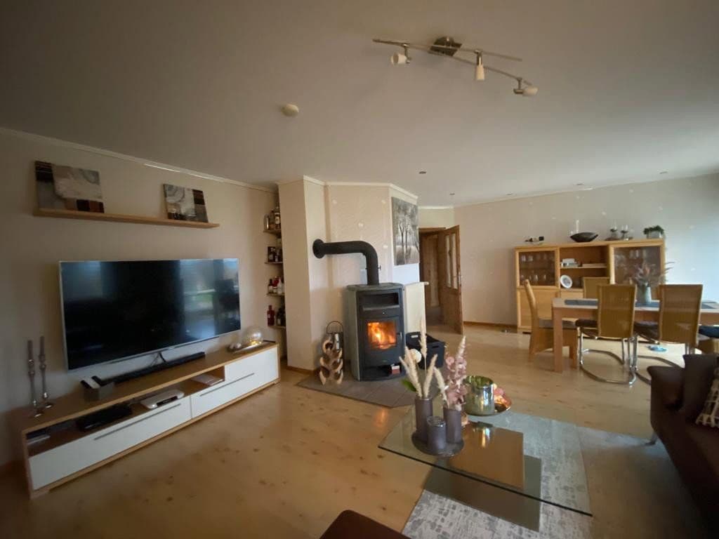 Predaj domu 150 m², pozemek 568 m², Gronau, Dolné Sasko Predaj domu 150 m², pozemek 568 m², Gronau, Dolné Sasko